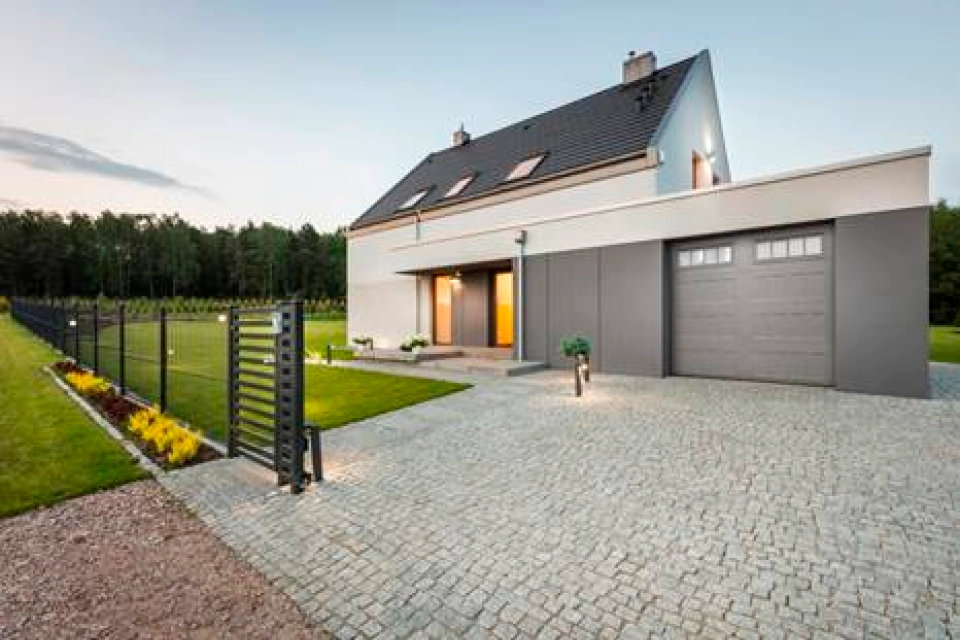 Encore™ Series Insulated Steel Garage Doors